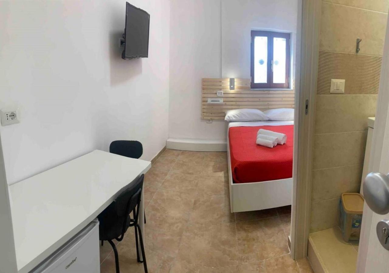 Miris Home Fast And Comfortable With Self Check In 8 Minutes Walk Near Naples Airport Экстерьер фото