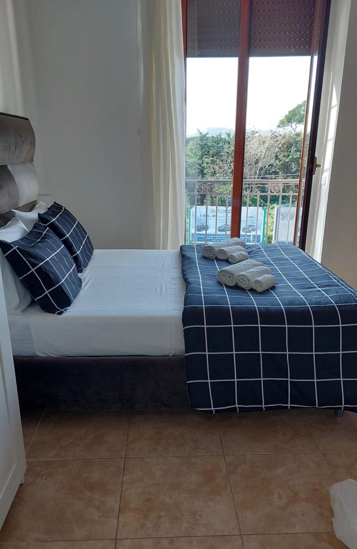 Miris Home Fast And Comfortable With Self Check In 8 Minutes Walk Near Naples Airport Экстерьер фото