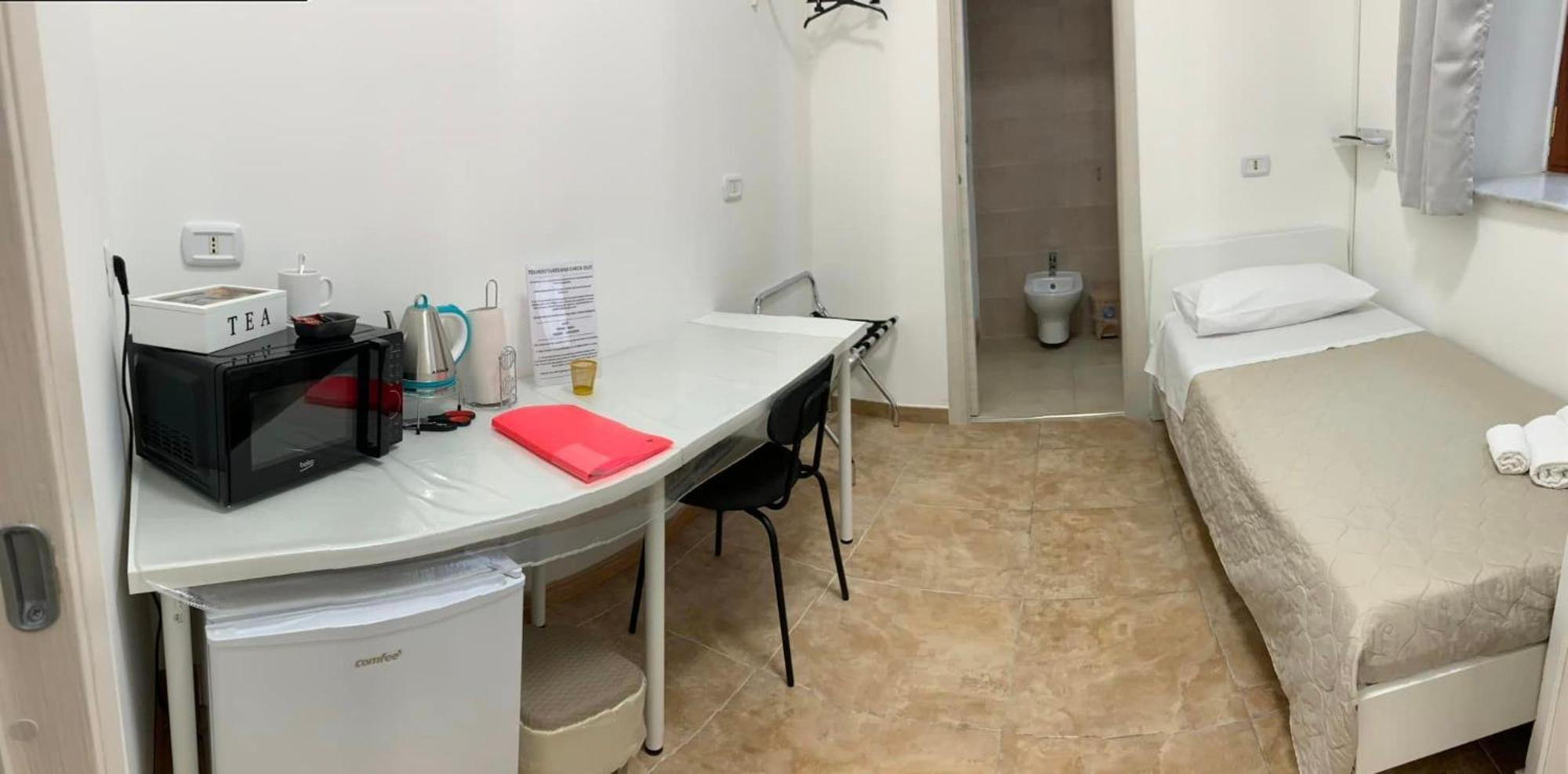 Miris Home Fast And Comfortable With Self Check In 8 Minutes Walk Near Naples Airport Экстерьер фото