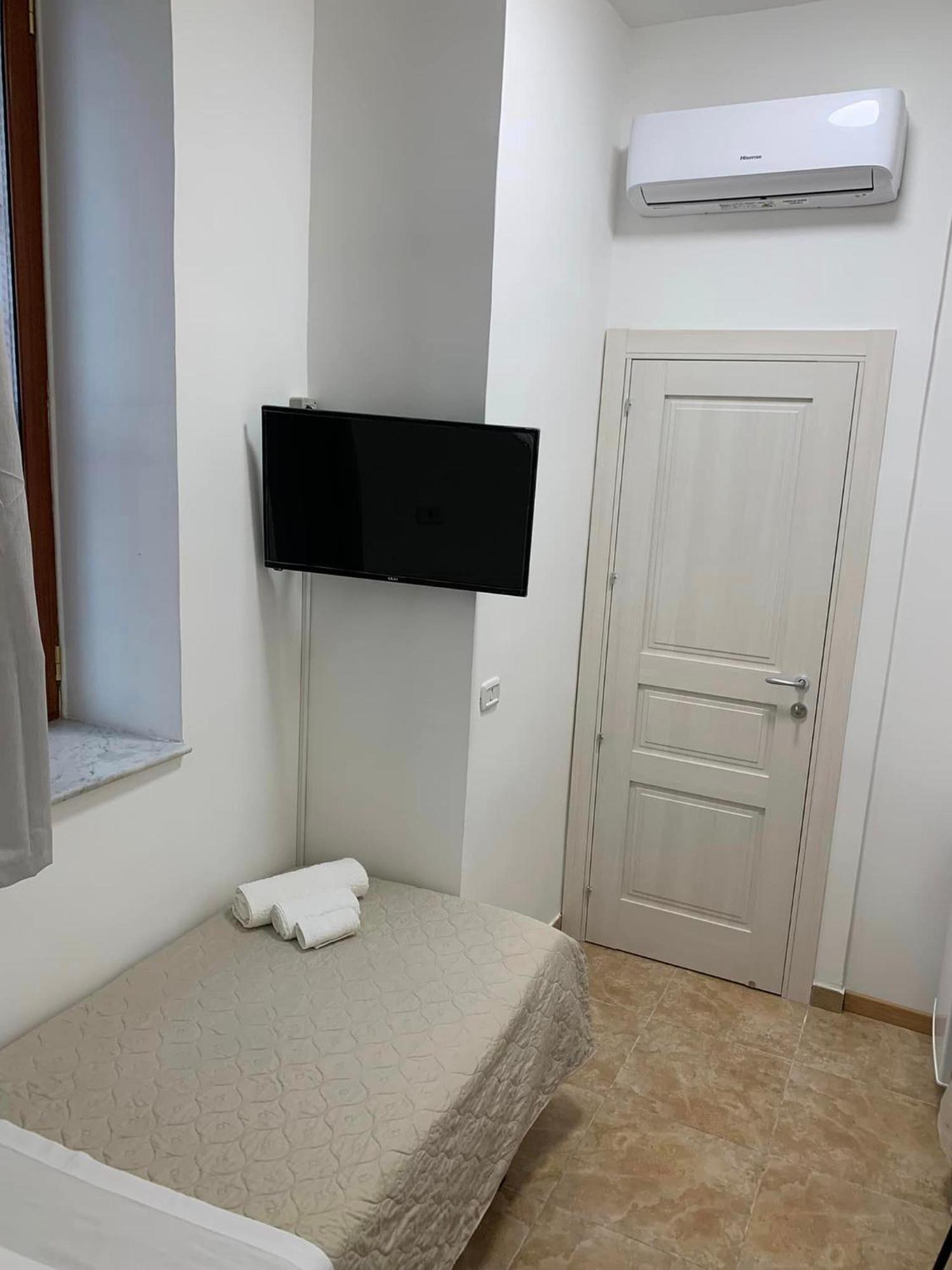 Miris Home Fast And Comfortable With Self Check In 8 Minutes Walk Near Naples Airport Номер фото